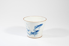 Produktbild zu: Cup Zhikou Shuangyu, Porzellan konisch handbemalt mit Fischpaar