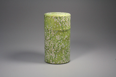 Produktbild zu: Dose Printemps, hellgrün mit weissen Blüten (12.5cm hoch)